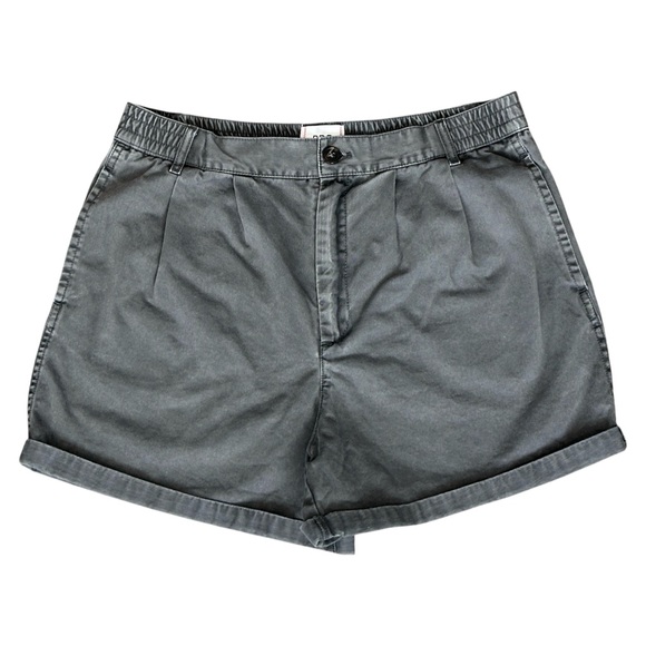 BDG by Urban Outfitters Blair Pleated Cuffed Chino Shorts in Grey Women’s Medium - Picture 3 of 6